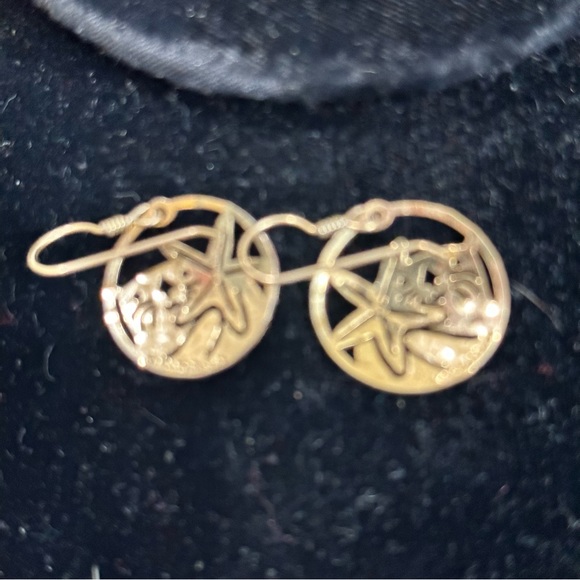 Cat Flower Signed Cut Out Gold Tone Fish Hook Earrings VTG Owl Silver Pendant - Picture 6 of 9